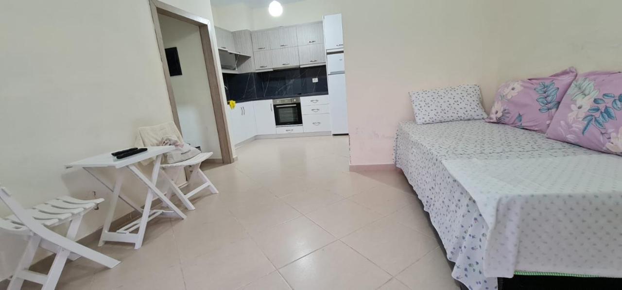 Saranda City Center & Beach Apartament 2 Bed Room Екстер'єр фото